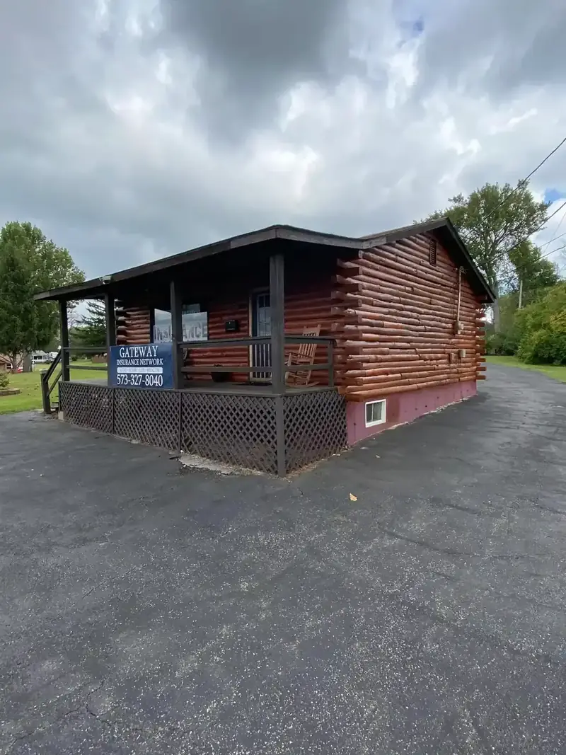 commercial log building refinishing Farmington Missouri - Nye Builders